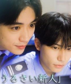 电影:夜班后突如其来的吻